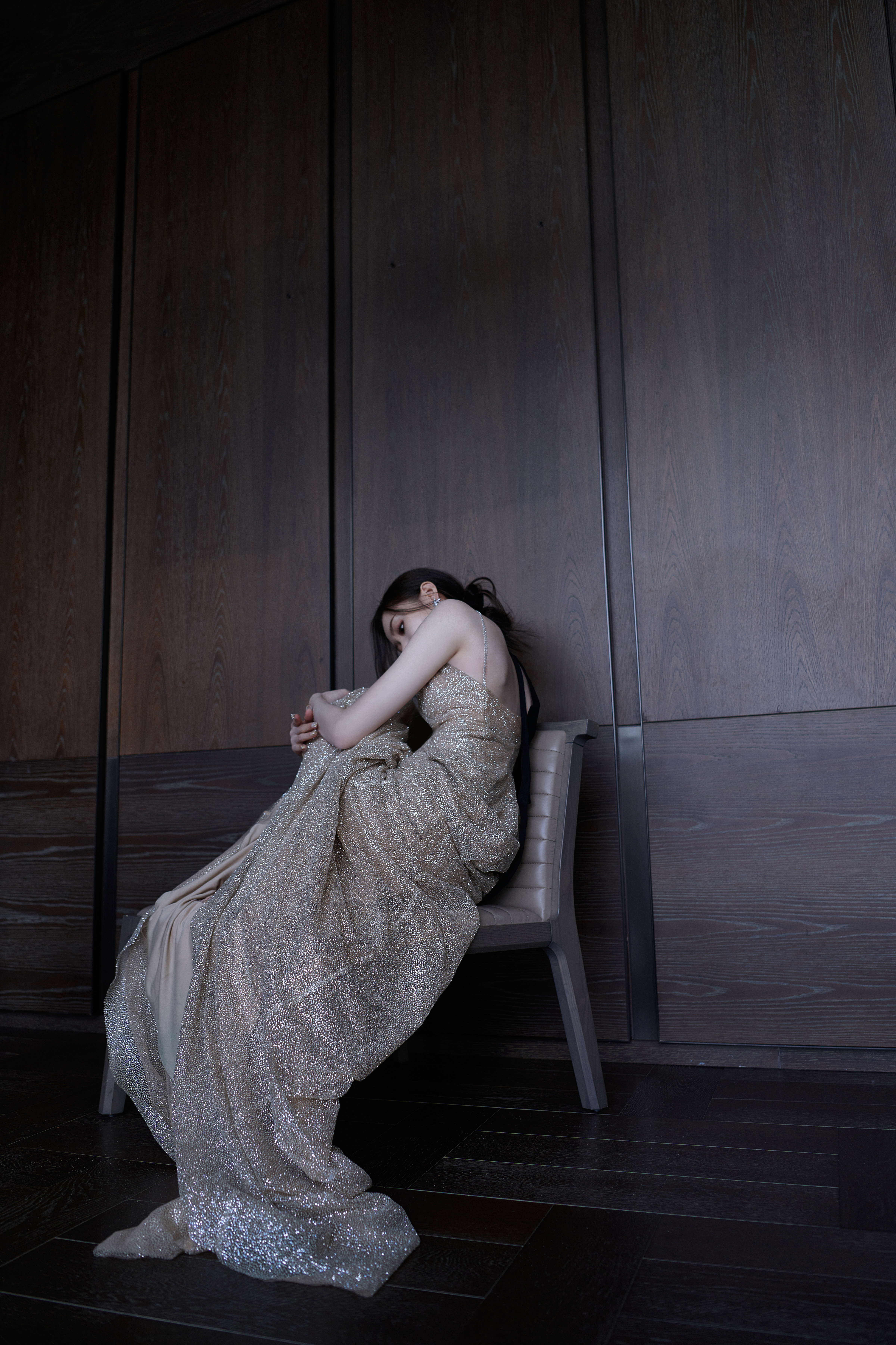 张天爱酥胸玉足，完全受不了