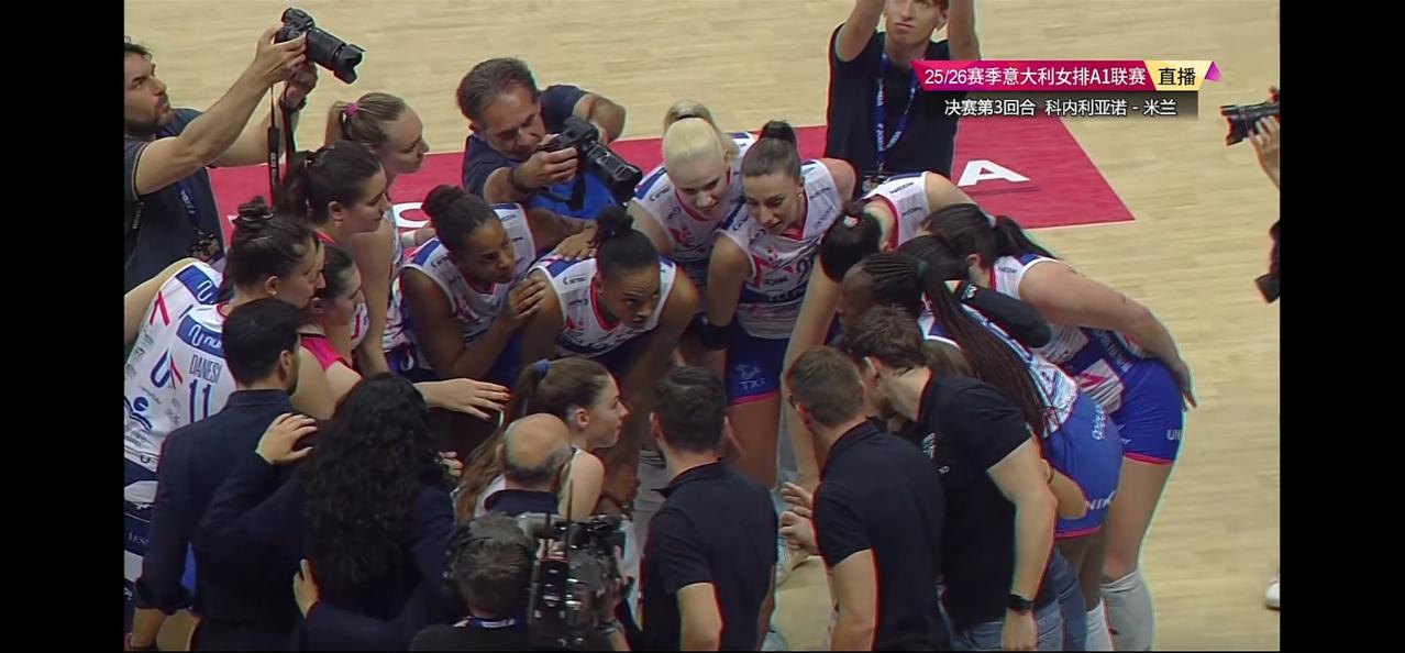 在今天凌晨结束的2025-2026赛季意甲女排联赛决赛第三回合的比赛中，朱婷效力