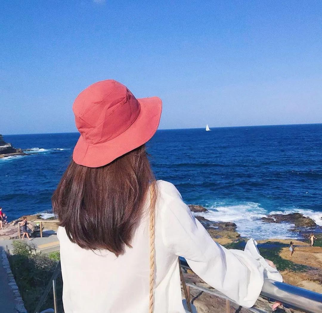 前几天和一位三甲医院的医生朋友闲聊，她说女性45岁后千万不要盲目节省减肥了，在这