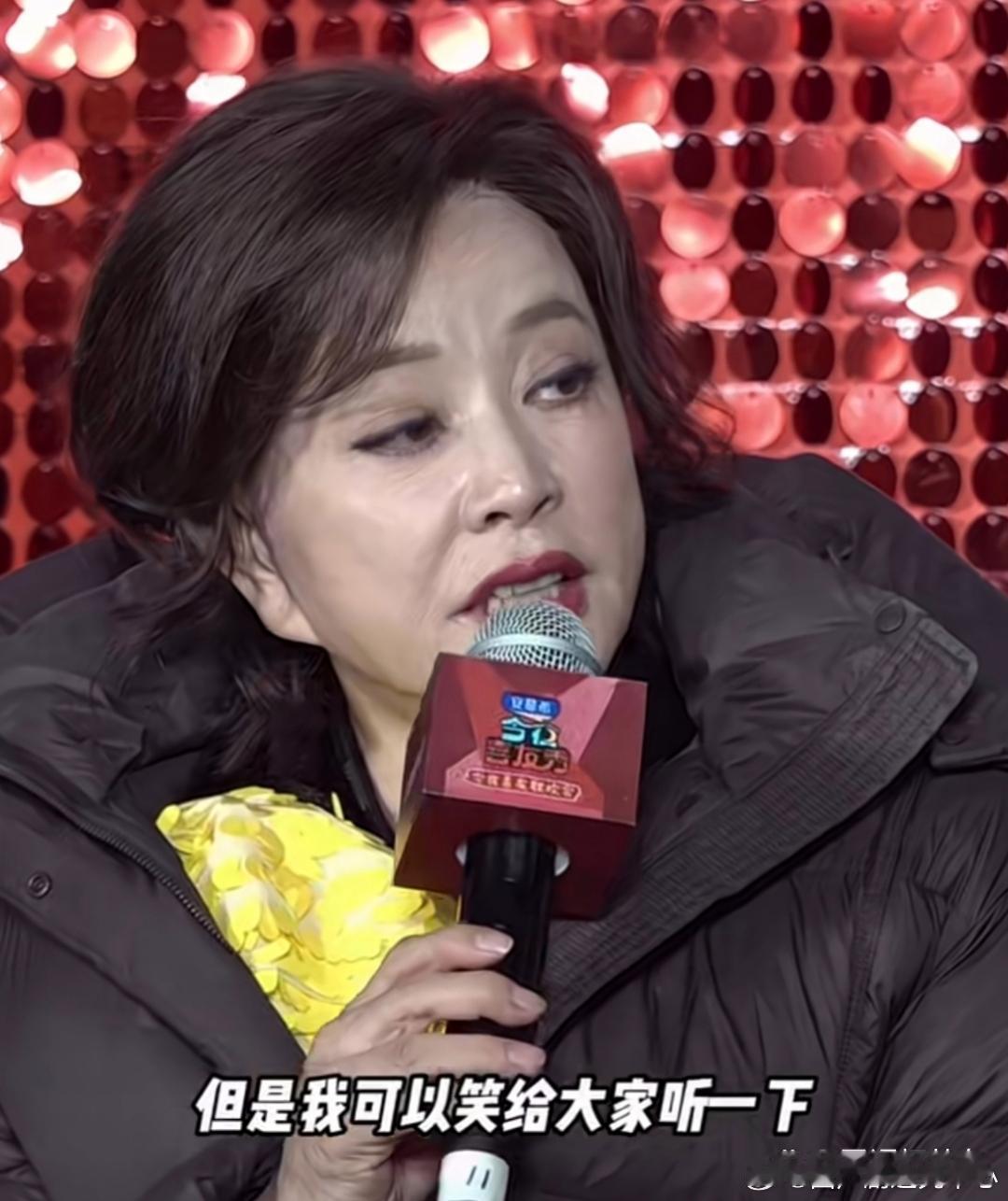 刘晓庆的手，暴露了她的年龄。