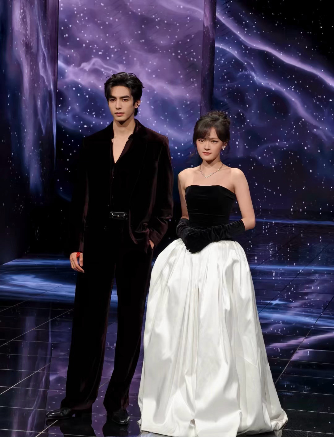 微博之夜也想要婚礼热搜了