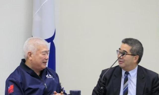 季麟连副主席如常出席中常会，正如韩国瑜院长说的“翻篇了”。国民党召开例行中常会，