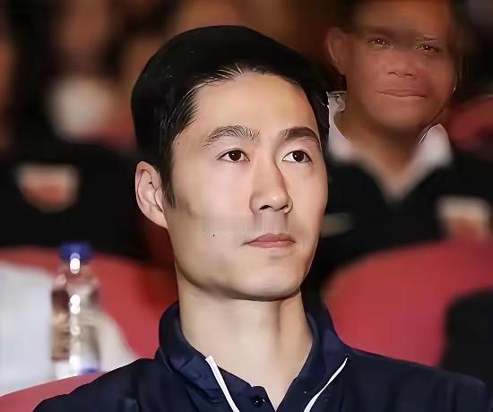 陈熠入选亚运会名单不仅引起争论，而且大家认为，她参赛也起不了多大作用，原因是：