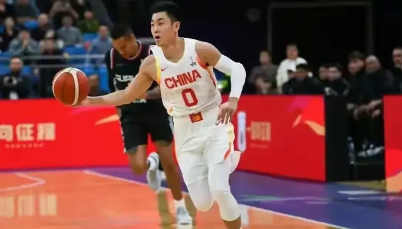 讲真的！我也和韩国球迷一样纳闷，中国男篮主帅郭士强是从哪里找来这个叫高诗岩的球员