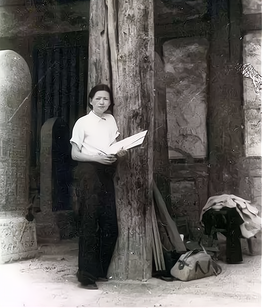 1953年，北京古城墙在被拆除之前，林徽因据理力争，可她在郭沫若、吴晗等人面前毕