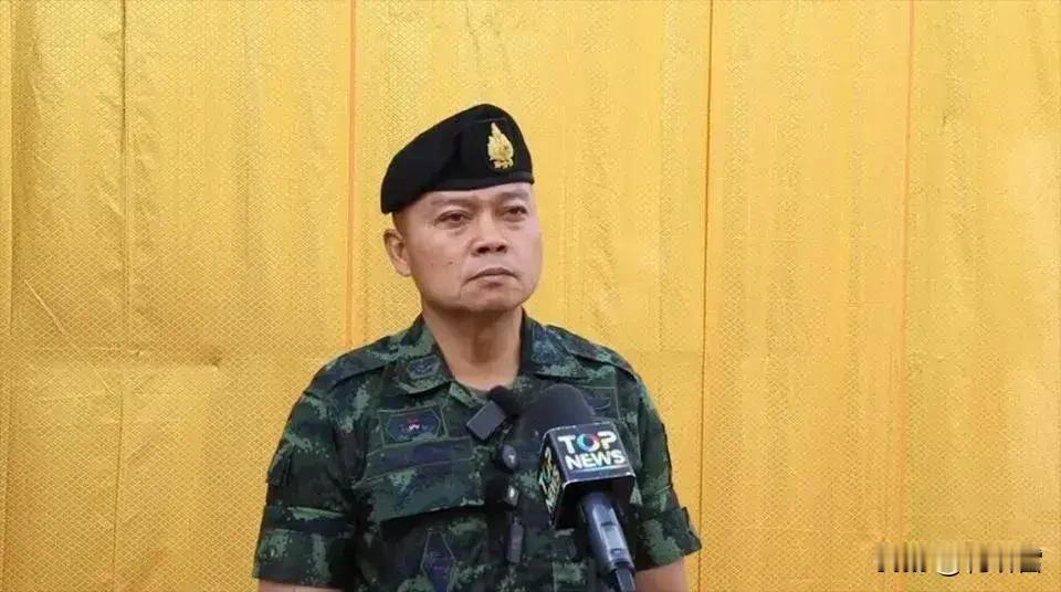 有人喜有人忧，泰国第二军区司令本辛退伍不退色，他被泰王玛哈任命为御前侍卫官，这个