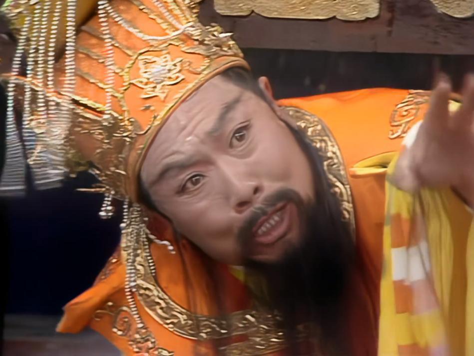 一位西游记爱好者说：玉皇大帝为何趴桌底喊“快请如来佛祖”？这恰恰是86版《西游