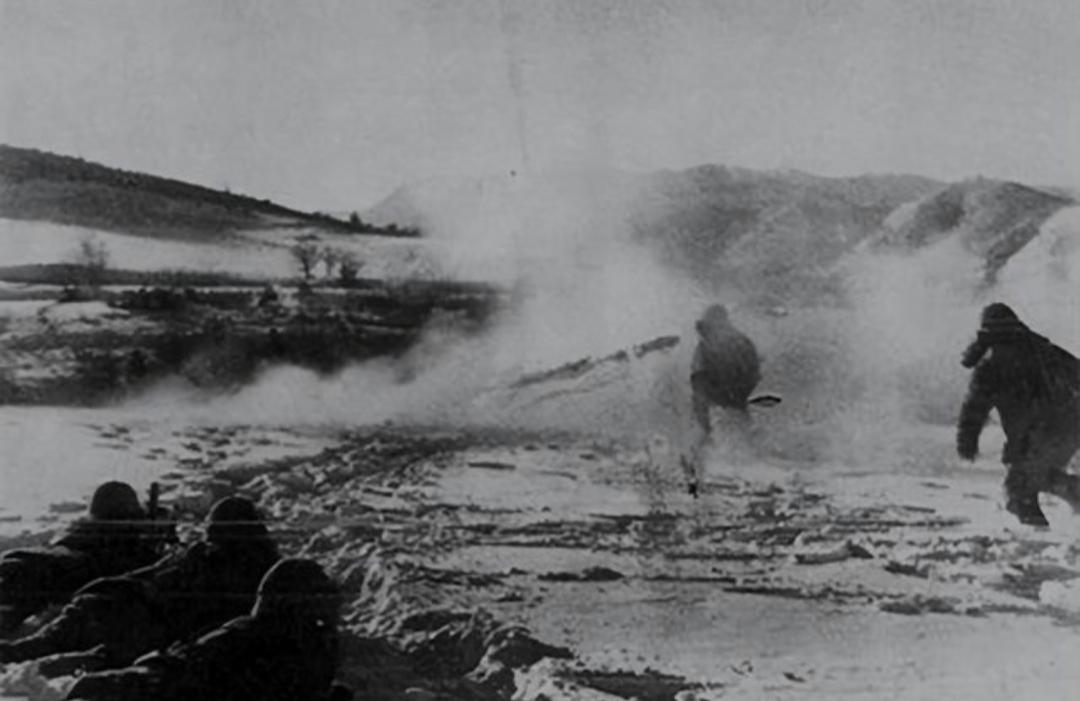 抗美援朝和抗战、解放战争不一样，没有一路顺风顺水的推进，过程艰辛反复。第一