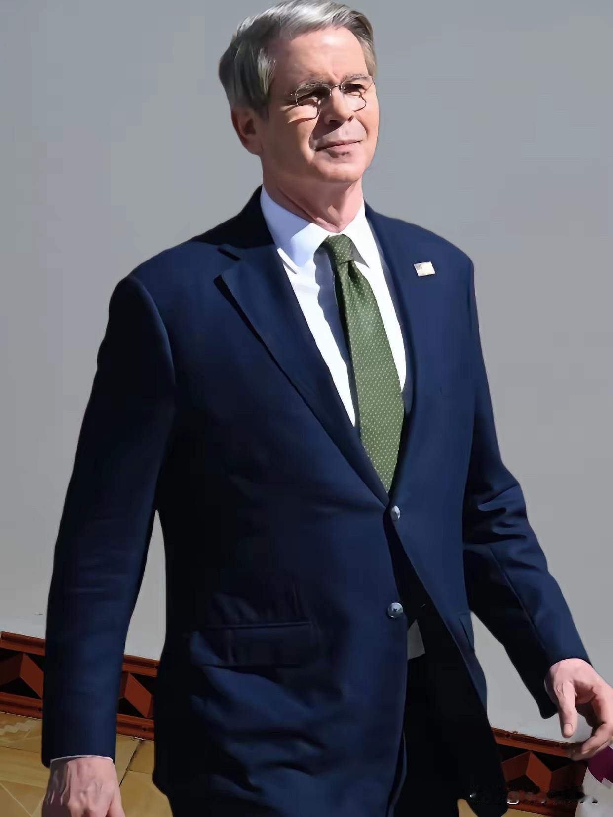 快报!快报美国财政部长正在气头上他和美国一些政客喊着要和东方大国“脱钩”,但