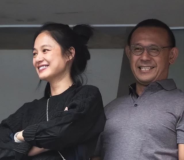 1994年，姜文花5万元买下《父母爱情》的版权，买完后却觉得不值这个价，找刘静改