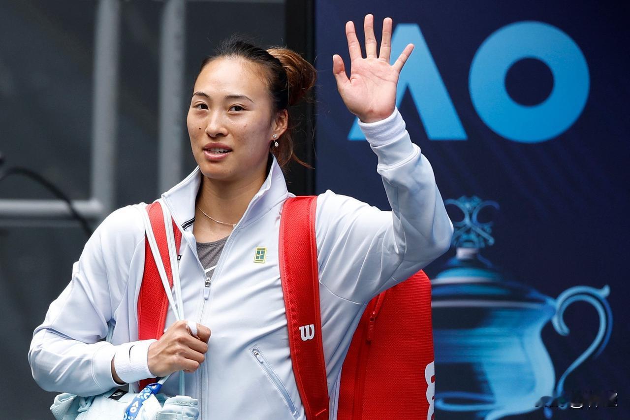 2026赛季网坛最糟糕的消息！郑钦文日前确认，因为身体状况并未达到预期，她决定