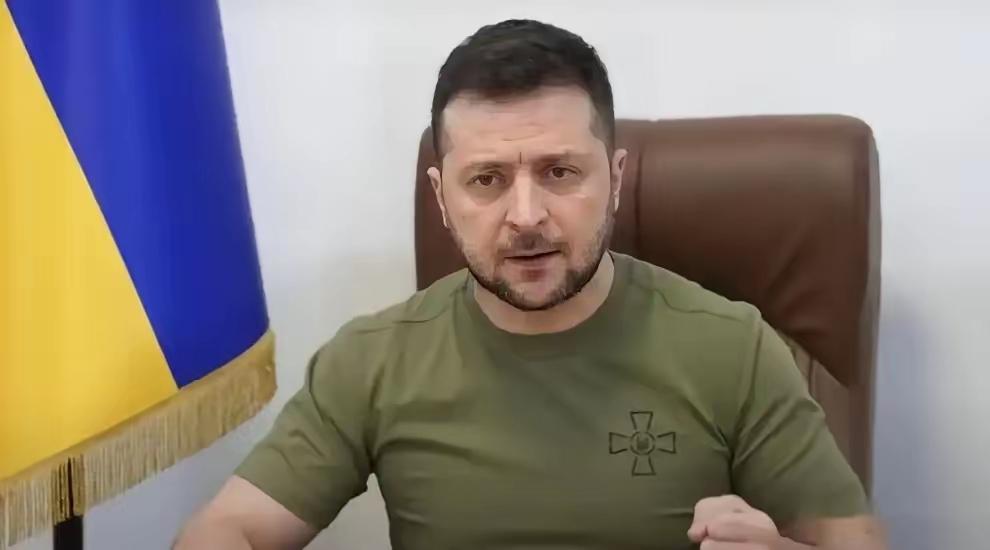 乌:都别关注格陵兰岛看看我欧:你咋的了乌:现在还有人关注大毛打我吗欧: