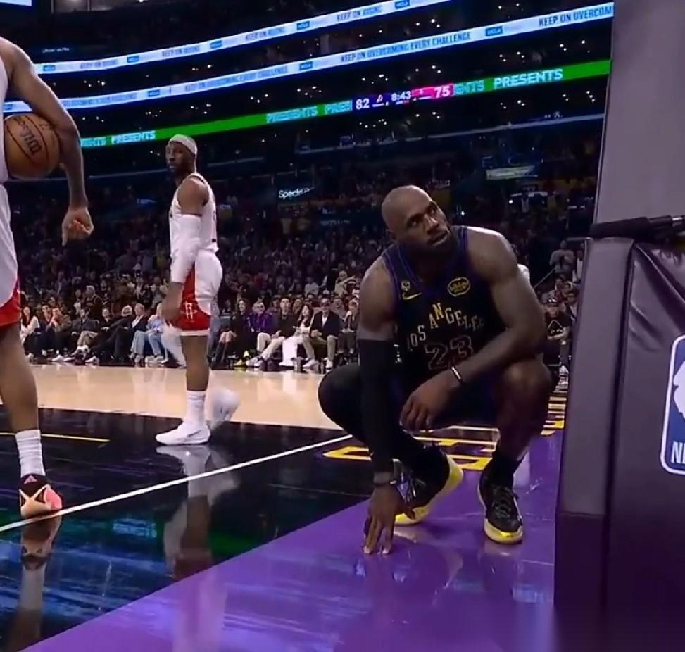 这样的老詹，你怎能不喜欢？肯纳德谈詹姆斯：“勒布朗最后很累。”“体能已经透支了。