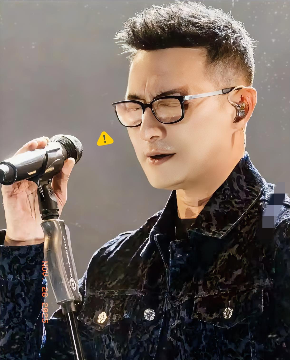 汪峰又有新瓜了！他的前任葛荟婕直播时爆料自己怀孕期间，因为生理限制无法进行夫