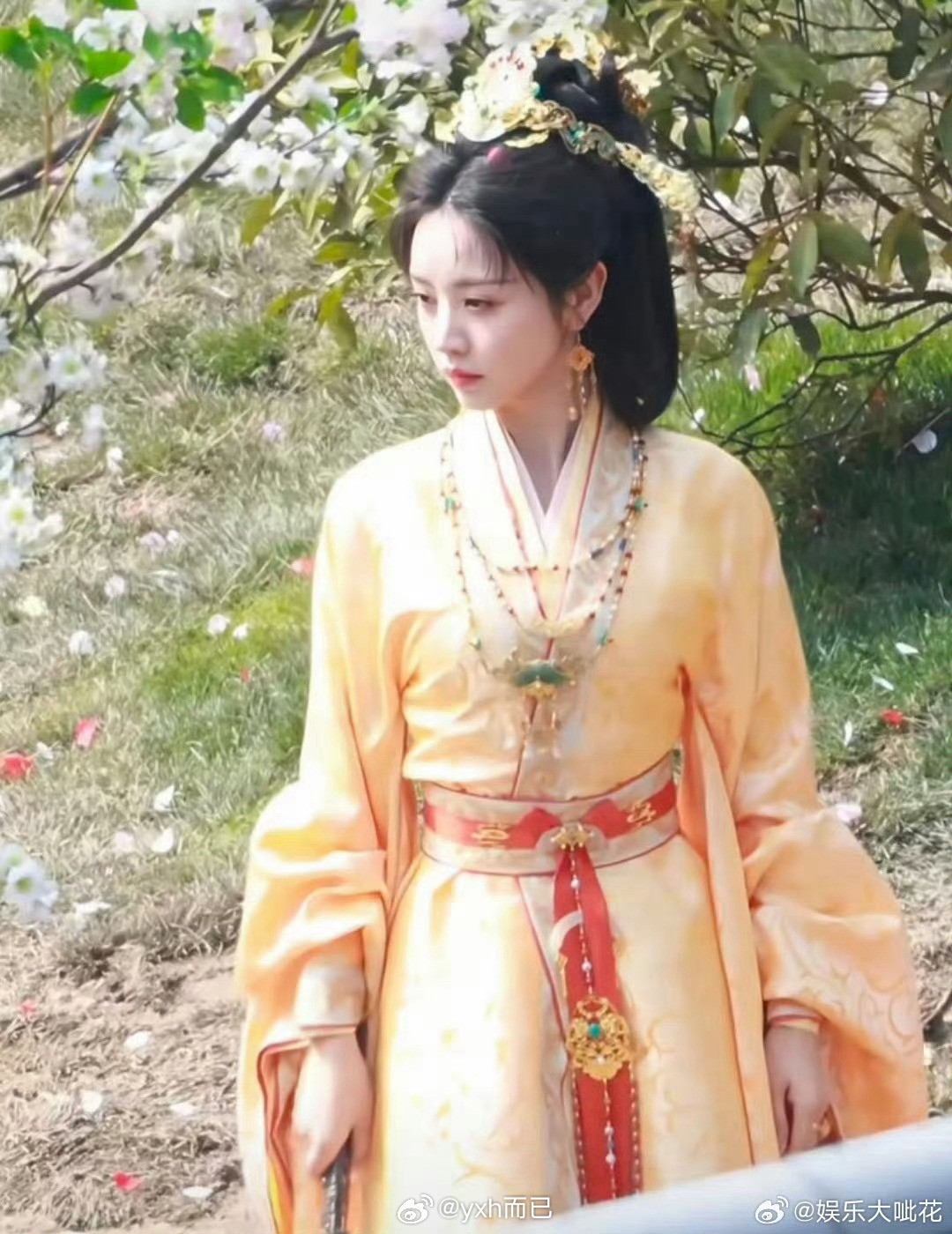 陈都灵田曦薇刘些宁撞妆造几乎一模一样，这三部都还没播呢