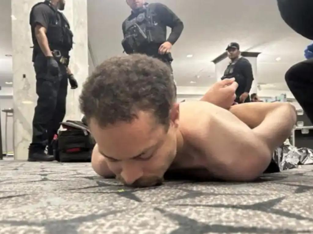 白宫枪手的两句肺腑之言曝光，字字珠玑，美国是真没救了！美国人办事，果然不走