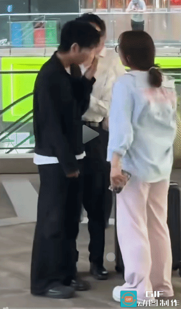 男人永远不能还手，真的就是绅士吗？大街上当众不停扇男人耳光，看得人心里五味杂