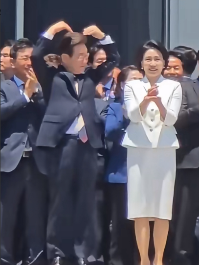 李在明到现在不回应记者推夫人一事不是有什么难言之隐也不是不想去追究，而是