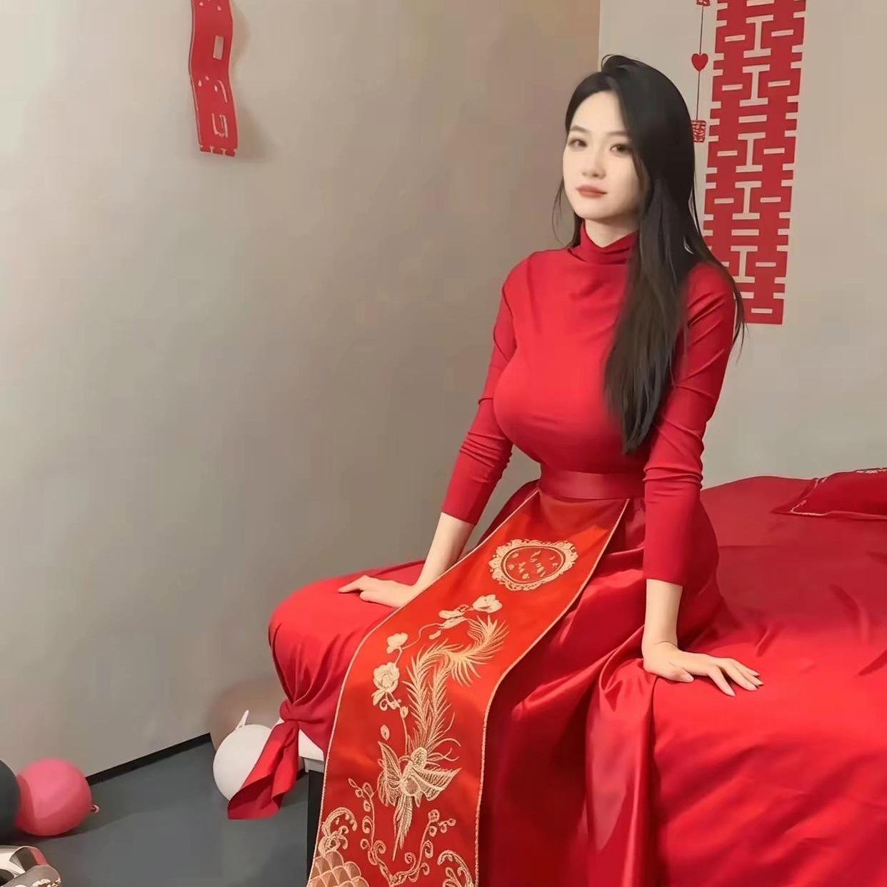 结婚晒新娘问彩礼值不值，评论区直接炸锅表弟大喜的日子，晒出新婚妻子，说彩礼