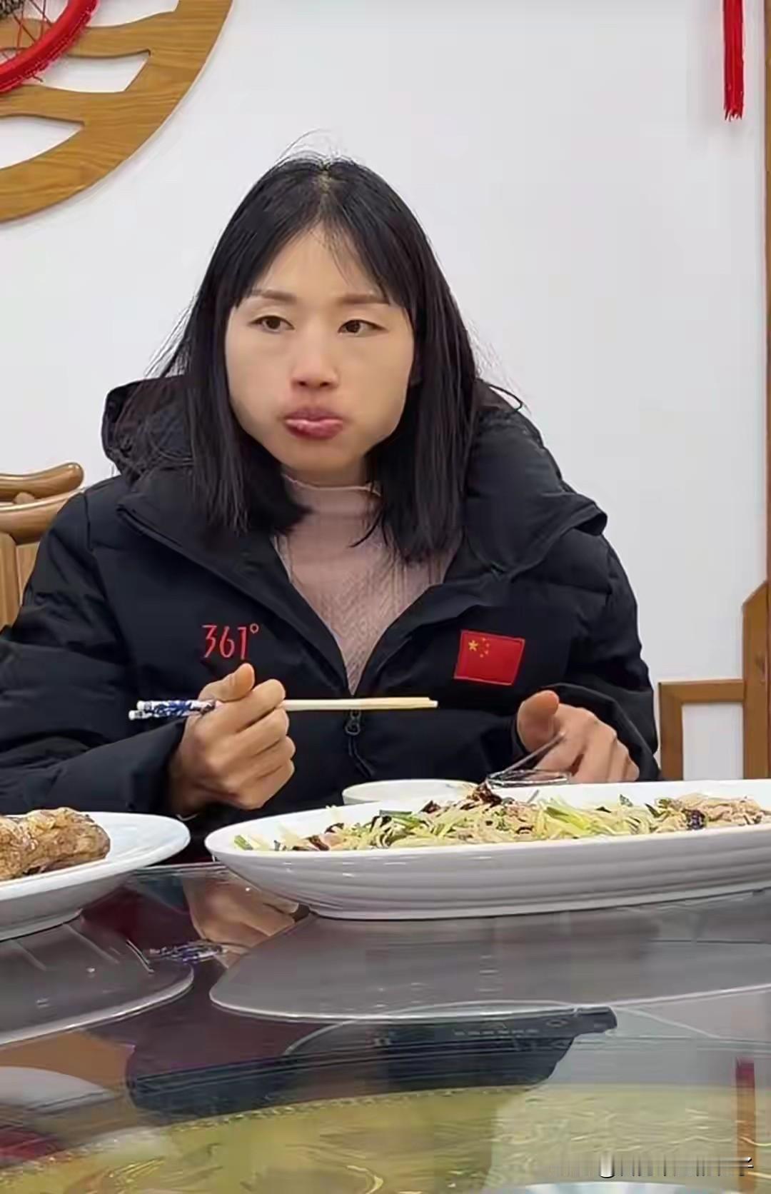 终于找到张水华辞职的原因了，她大概率已经和361°达成合作了！从赛后聚餐的照