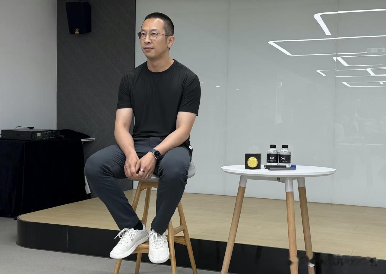 “激光雷达是特定阶段、特定目标下的工程捷径，它不是最优解，也不是人类驾驶的终极范