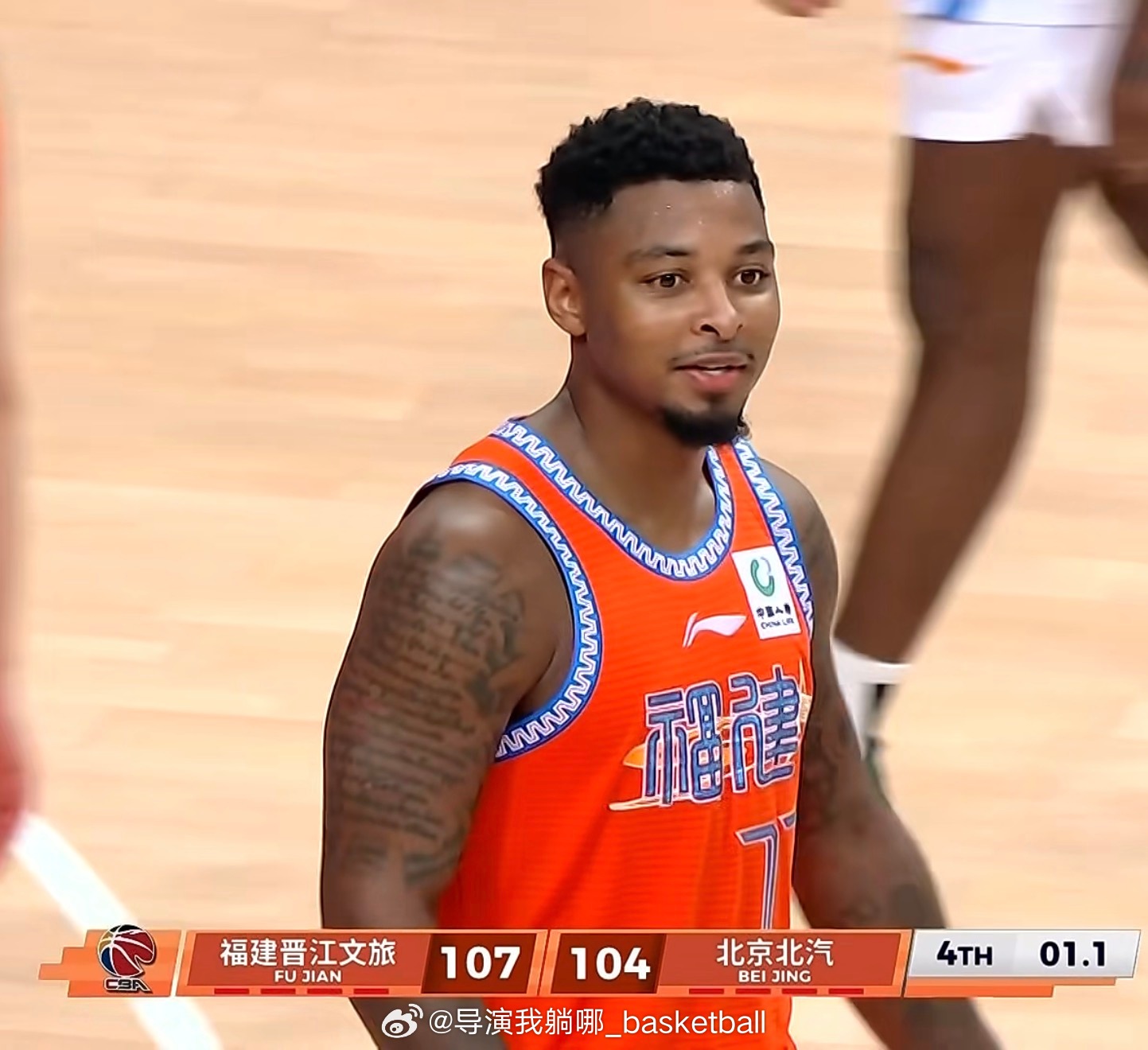 皮特森7记三分球拿到38分带领福建战胜前队友麦基所在的北京首钢，下一场麦基将继续