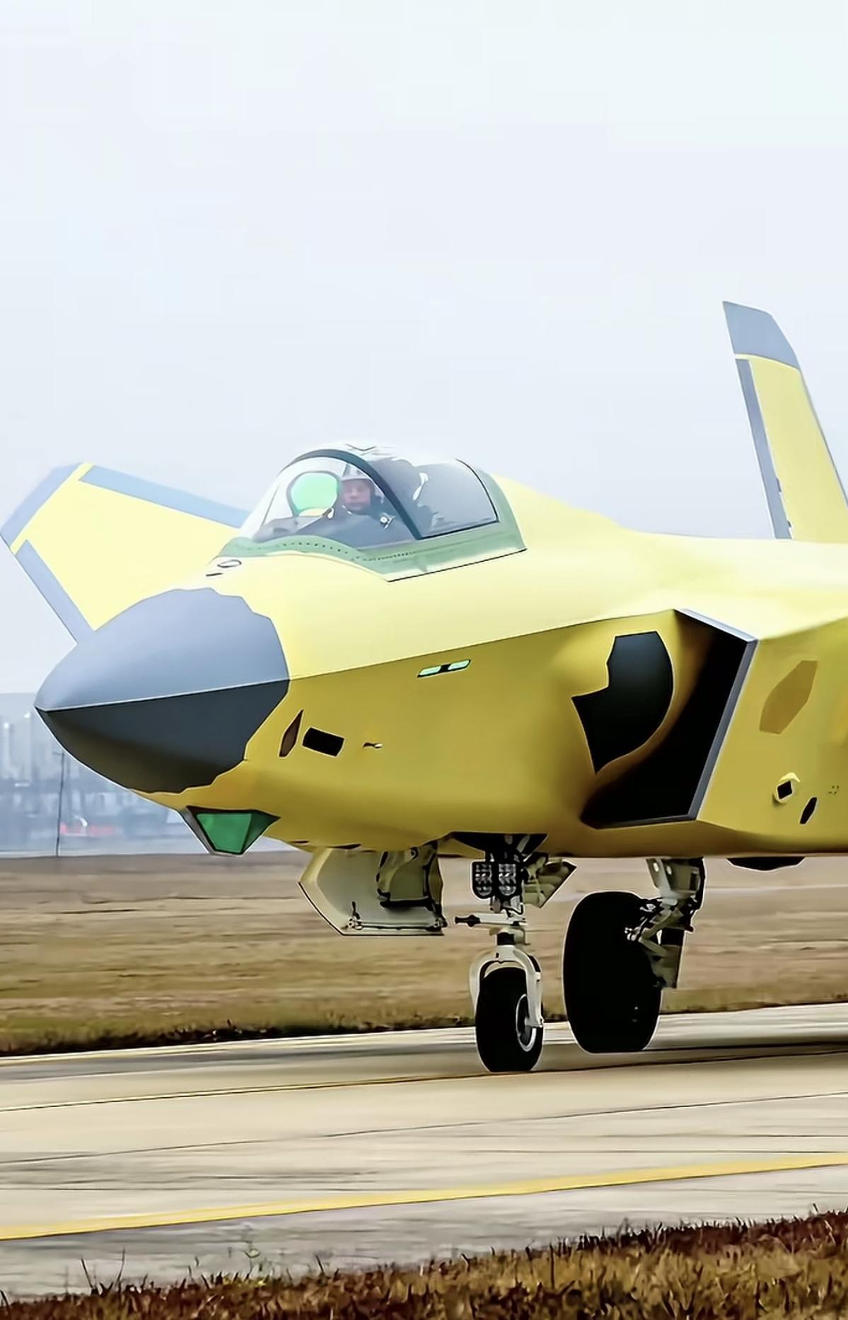 丹麦不可能引进歼-20战斗机，中国也不会卖给丹麦歼-20！近日有外媒表示，丹