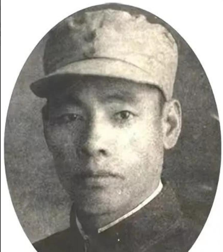 1941年，八路军侦查员刘锡坤执行任务时，晚上住在一个地主婆家，地主的儿媳让出了