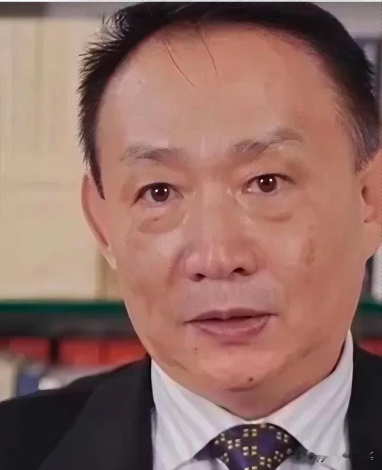 这两天刷屏的卢麒元这事，真是让人越看越清醒。现在全网都在猜他说的那个“手眼通