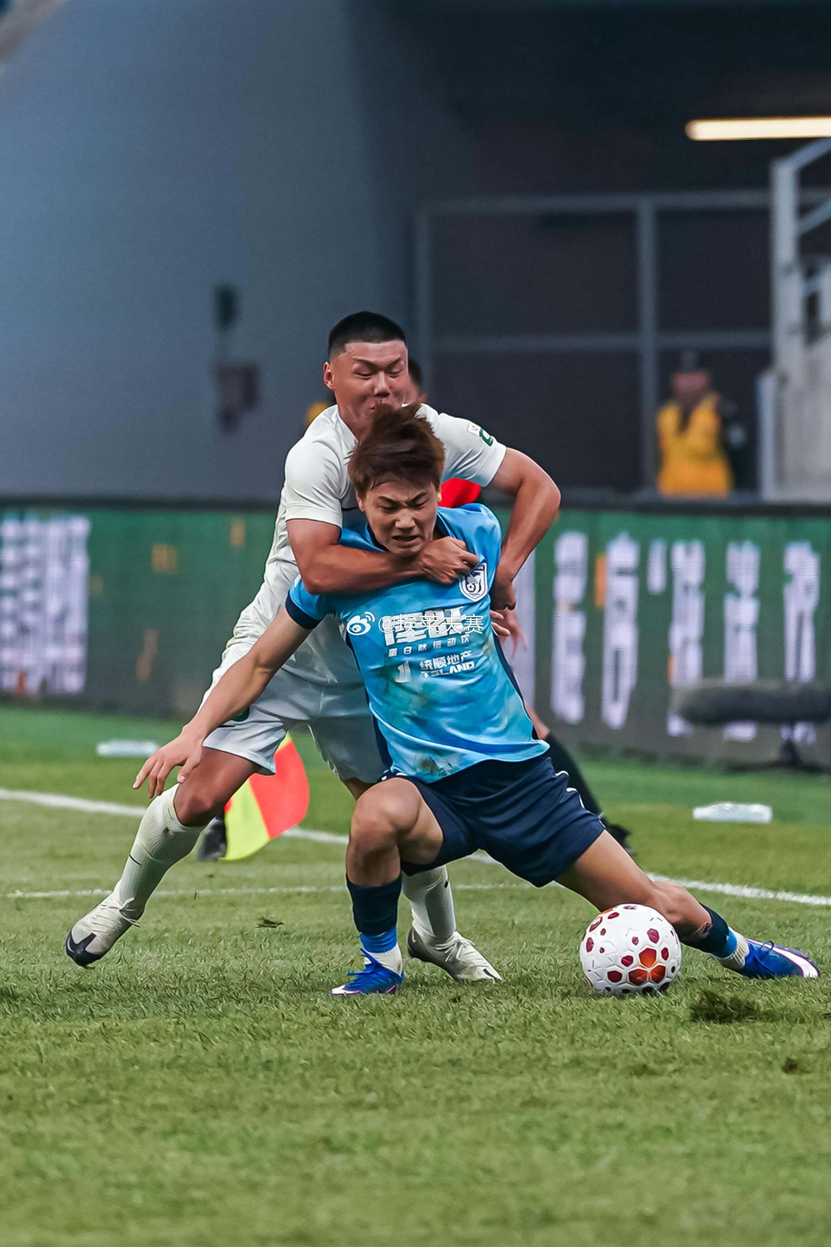 北京国安大连英博vs浙江队昨晚与大连队的比赛，前国安球员方昊转会后首次赢得首发