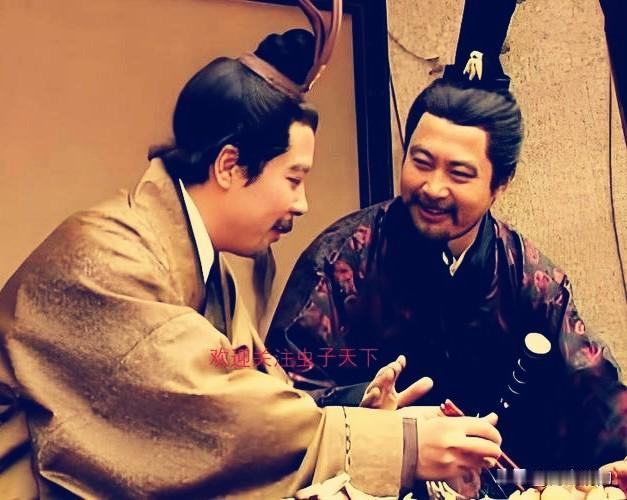 刘备被吕布击败后，走投无路，投靠了曹操。曹操，以及他手下的谋臣武将，大多觉得刘备