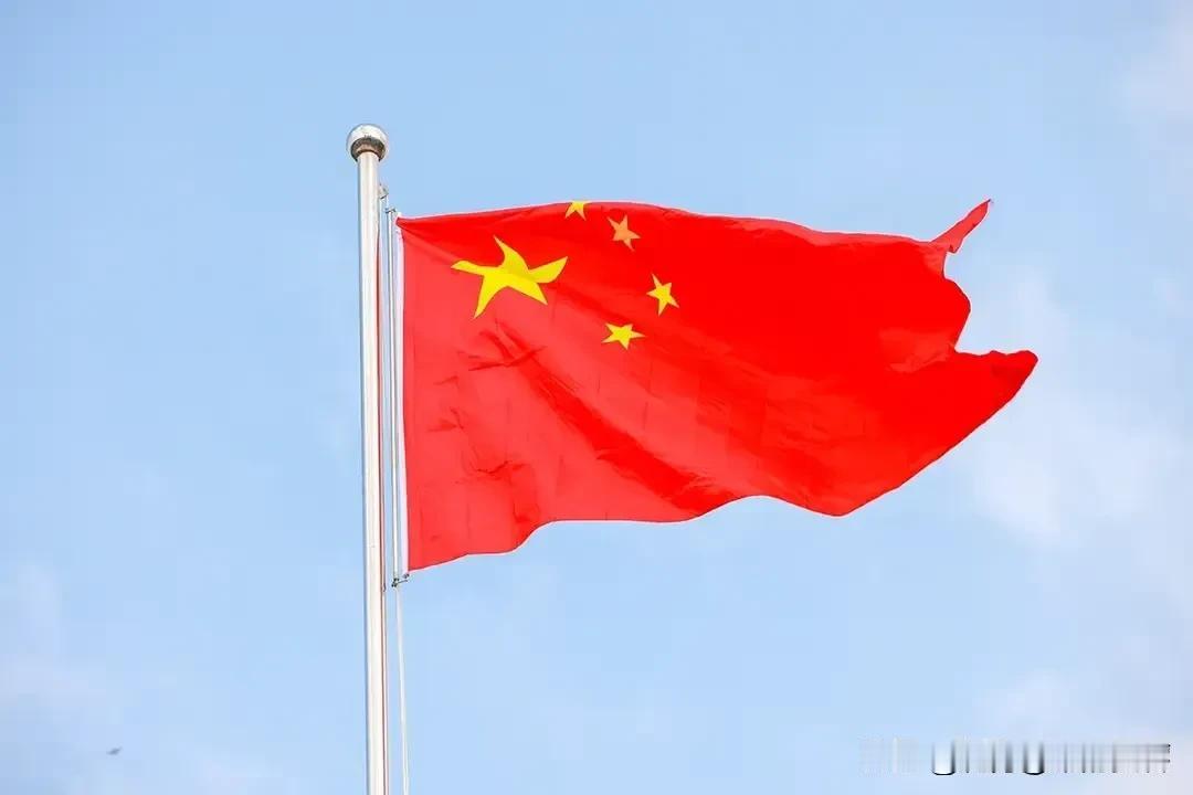 离谱全球军力榜：中美位次被颠倒，评判标准藏着明显私心美国稳稳坐在第一名的位
