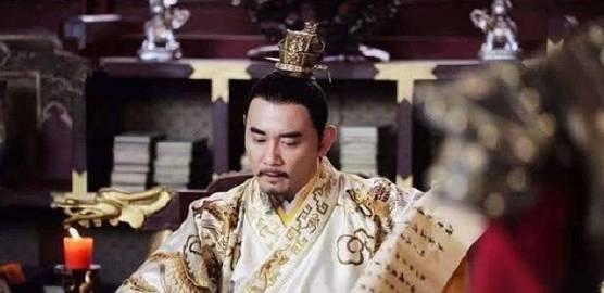 公元705年，武则天被逼退位，众臣大肆庆贺，唯独姚崇竟大哭起来。一年后，没哭的人