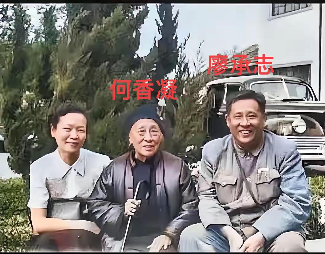 他出生于日本，是名门之后，一生七次入狱，屡遭酷刑，还曾戴着手铐参加长征。他是