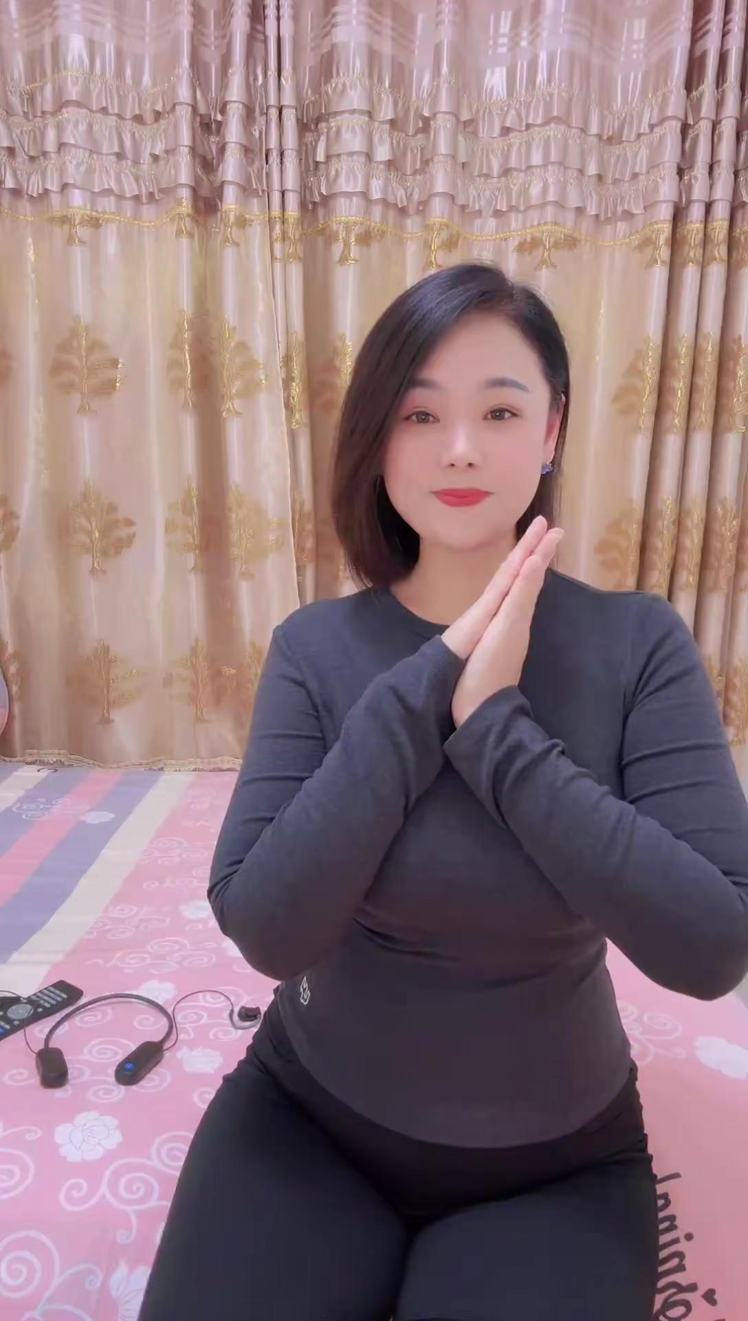 风韵犹存妩媚动人性感可爱中年少女女人40