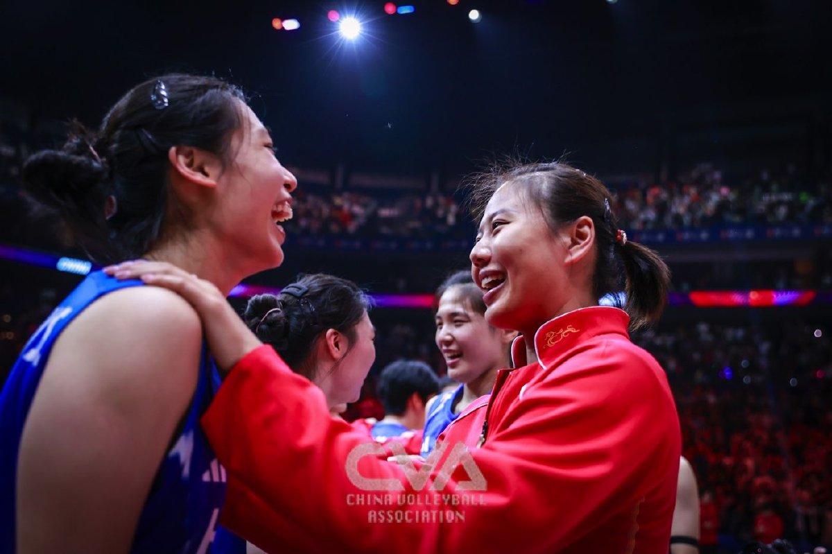 给中国女排21名球员素描:龚翔宇:奥运冠军，一流水平；李盈