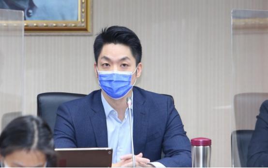 炸锅了！9月14号，台军将领郭礼伯之子：郭贻熹面对媒体说，父亲郭礼伯临终前交代过