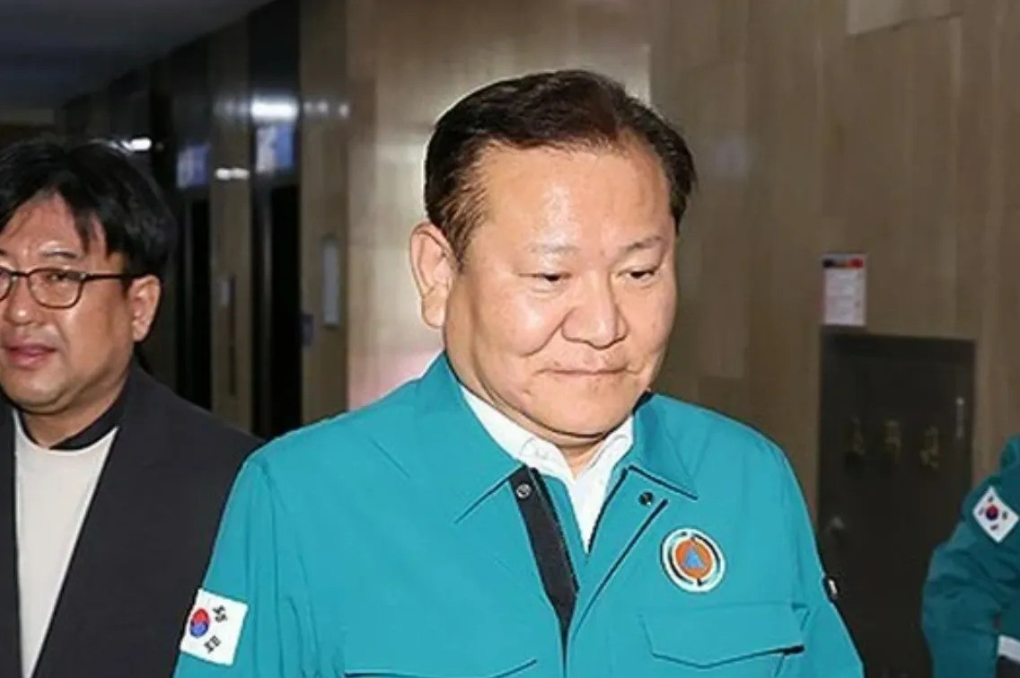 韩国前高官被查，疑滥用职权天呐！韩国这是要变天了吗？前高