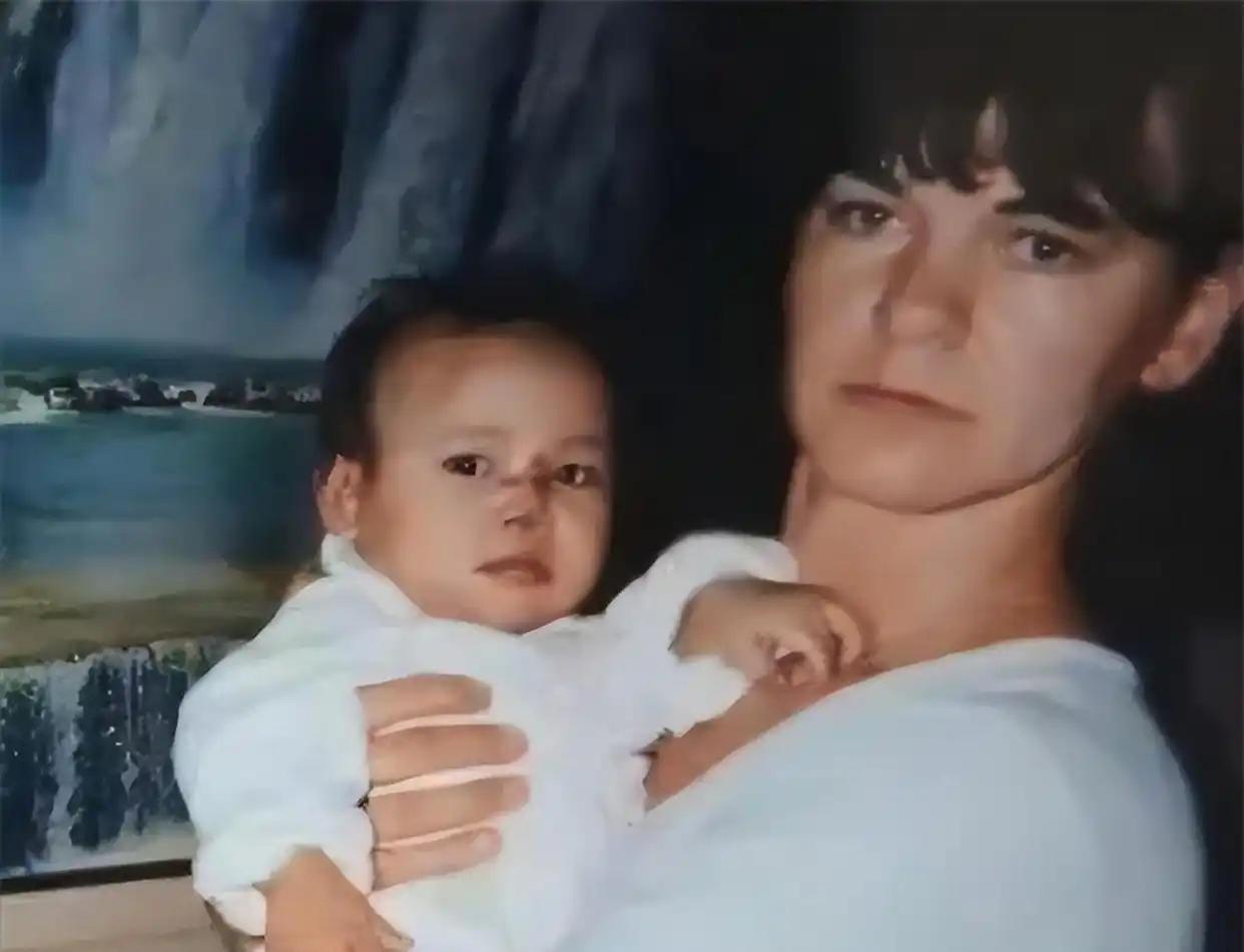 2017年，一位欧洲女孩因为感觉自己长得很像中国人，于是跑来了中国去寻亲，没想到