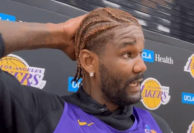 湖人球员德安德烈-艾顿在今日采访中谈到了安东尼-戴维斯。艾顿说道：“AD是个出