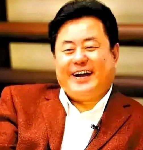 作曲家徐沛东想买一套一百四十平的大房子把父母和弟妹接来同住，他刚开口，崔静眼皮都