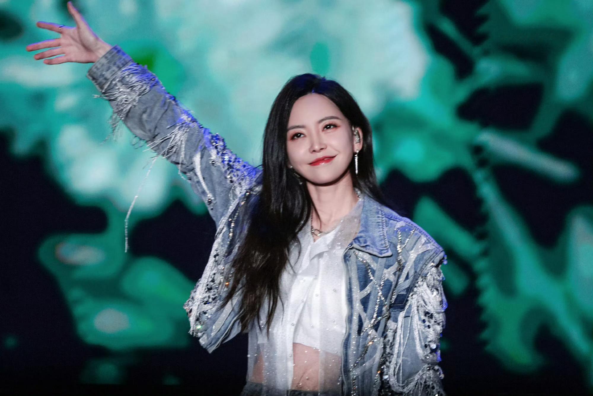 于文文除了健康什么都不是你的终于等到于文文发文报平安无论如何还是要照顾好自己的