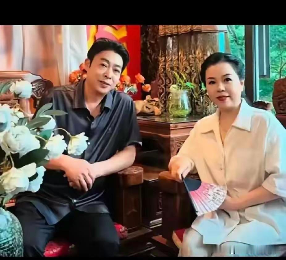 郭杜曾一度仿佛战无不胜，用他们的话说就是站着赢，躺着赢，睡着赢，躺嫂更是嚣张放话