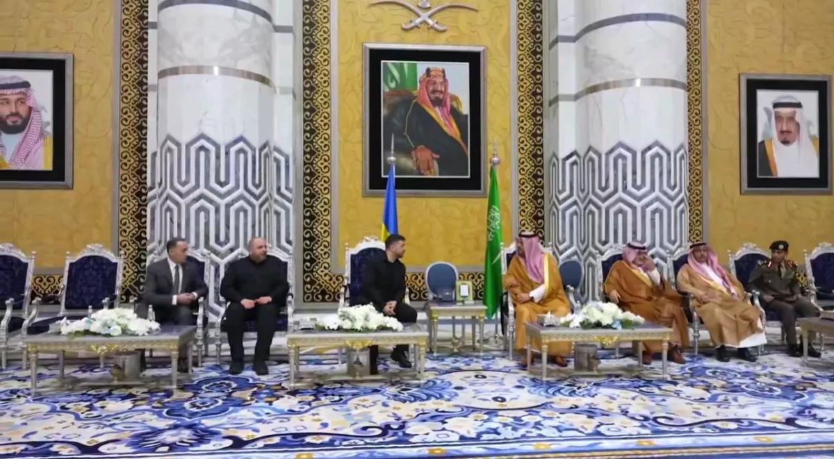 半岛电视台报道，当地时间27日，正在沙特访问的乌克兰总统泽连斯基表示，应利雅得的