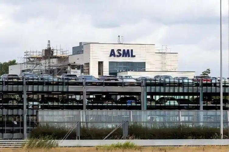 如果要打垮西方，就要先打垮荷兰，打垮荷兰前，先打垮荷兰阿斯麦光刻机制造商，只有这