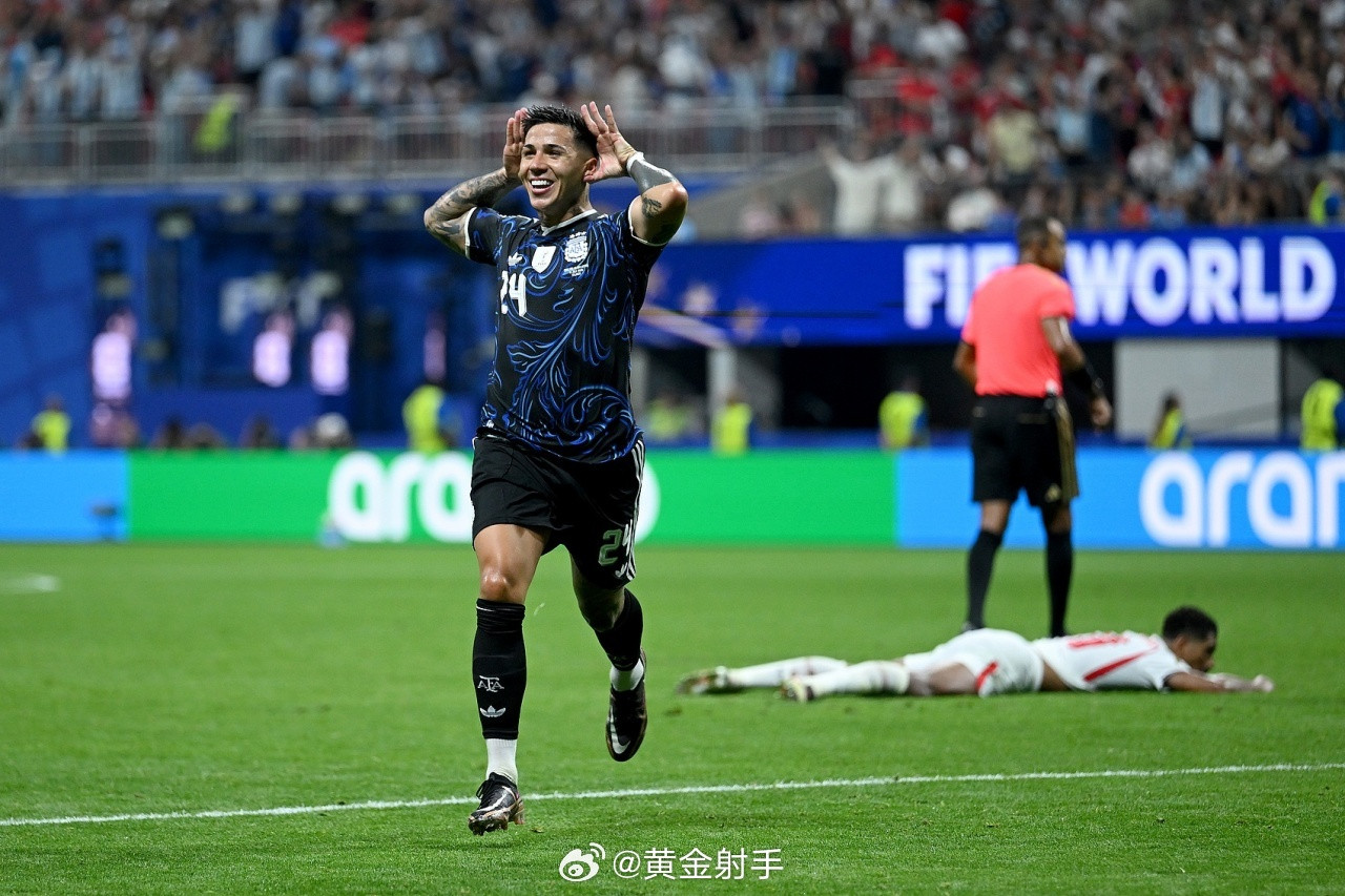曼城记者CésarLuisMerlo独家消息，曼城已向切尔西正式报价1.2