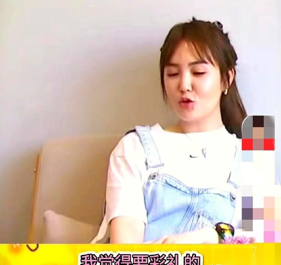 把彩礼这事儿，说成是给爹妈的养老钱，简直是今年听过最坦诚、也最扎心的大实话。总