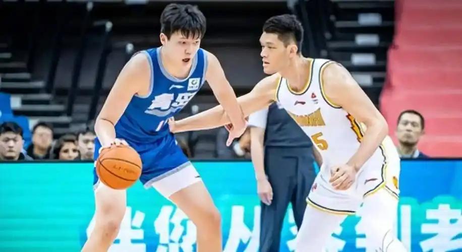 青岛男篮主场加时赛不敌山西男篮，季后赛附加赛大比分0-1落后，这场球看完真是让人