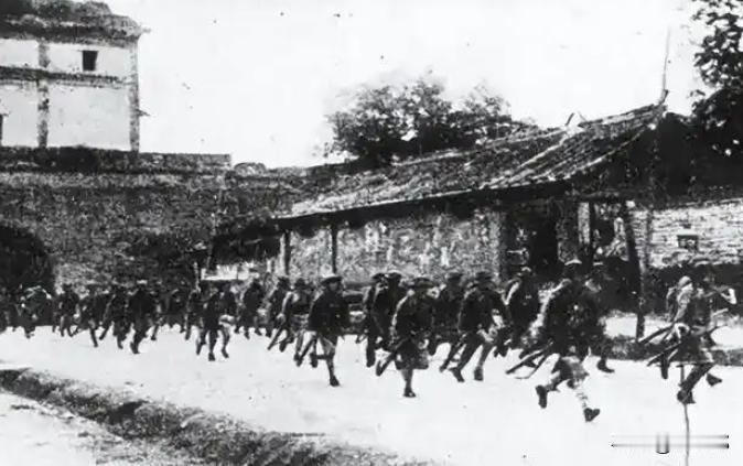 1943年秋，运河支队遭遇一次惨痛的内部叛变事件，直属九连连长杨茂甫罔顾民族大义