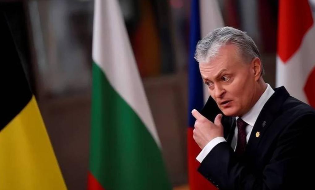 立陶宛现在后悔，已经晚了！非要做“急先锋”，结果迎来自己的先崩溃！2021年